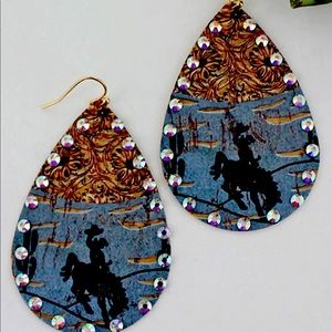 Sassy Cowgirl Western Teardrop Valley Earrings
